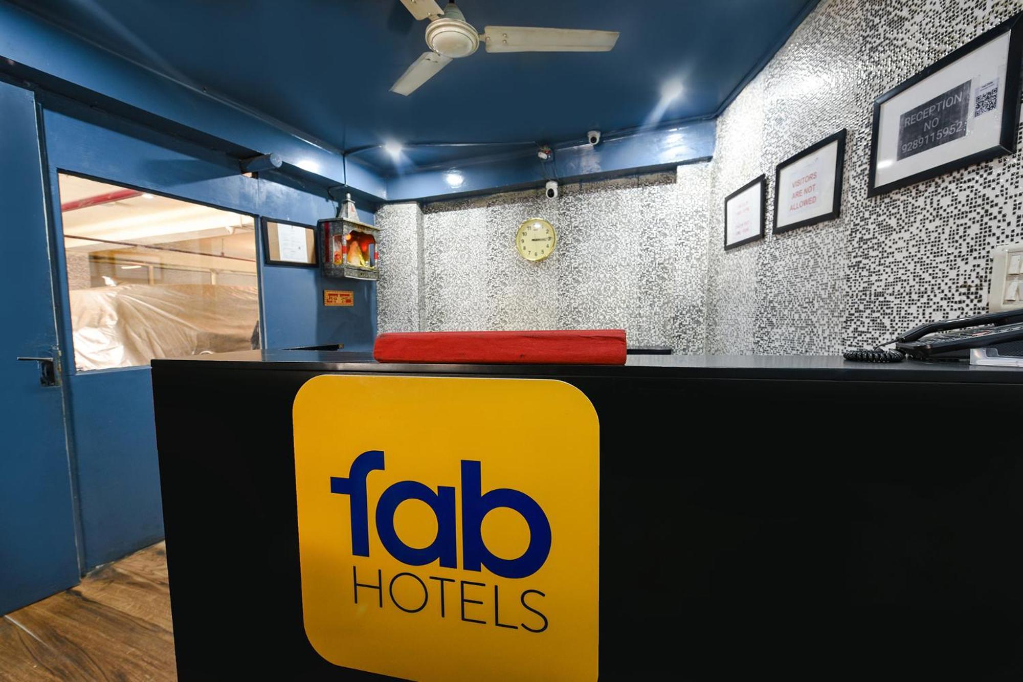 Fabhotel Model Town นิวเดลี ภายนอก รูปภาพ
